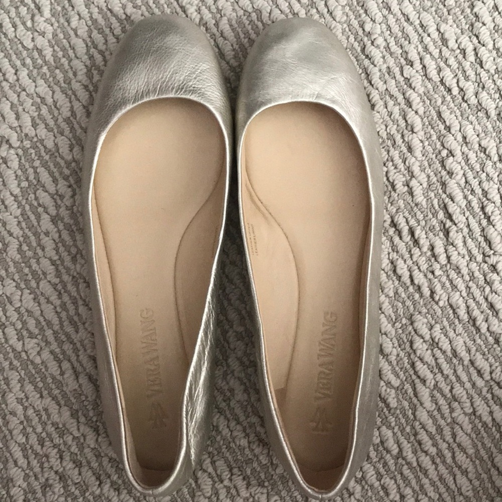 Flat gold by Vera Wang